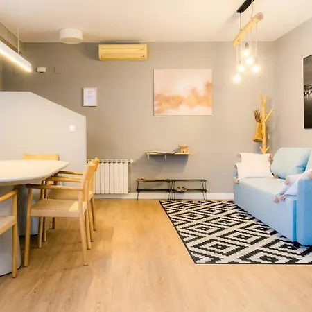 Atico Alfonso Amplio Centrico Renovado 10 Pax Daire *