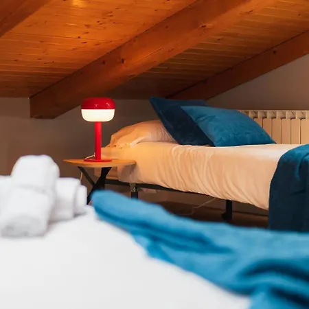 Appartamento ático Alfonso Amplio Céntrico Renovado 10 Pax