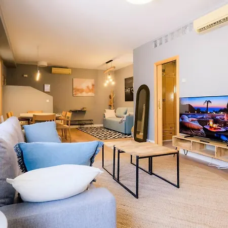 Atico Alfonso | Amplio Centrico Renovado | 10 Pax * Сарагоса