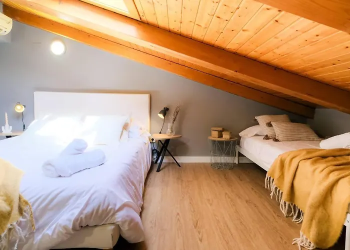 Atico Alfonso | Amplio Centrico Renovado | 10 Pax Апартаменты *