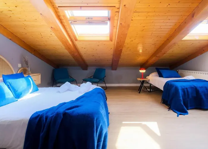 Atico Alfonso | Amplio Centrico Renovado | 10 Pax Апартаменты *